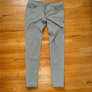 Lululemon Men’s ABC Pants - Skinny - Warpstreme 34” L. Size 32 - rare find!